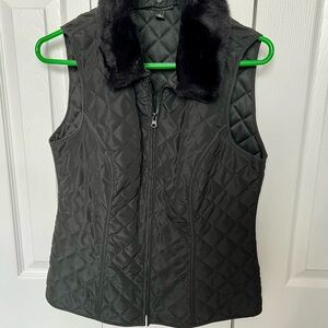 Black Quilted Vest with Faux Fur removable Collar womens size L